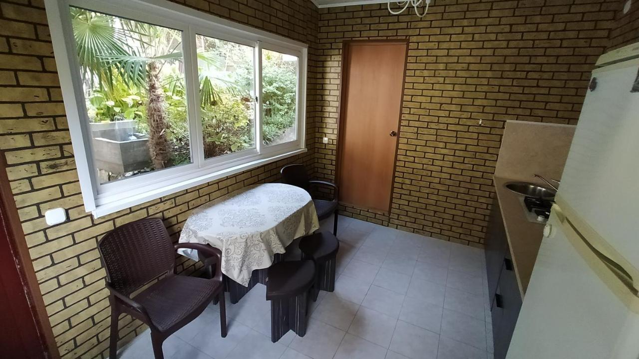 Tsikhierva Hotel Gagra Ngoại thất bức ảnh